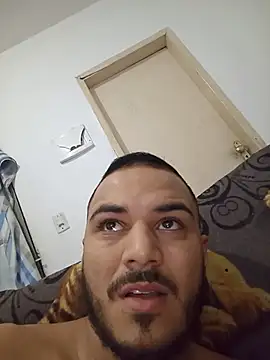Edneishenrique online show from 06/19/26, 05:34
