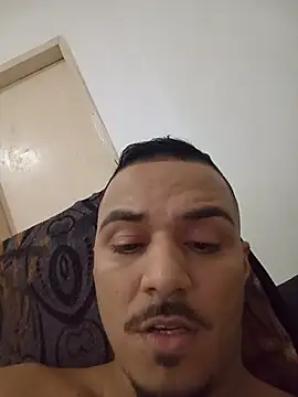Edneishenrique online show from 07/21/26, 06:27
