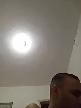 Edneishenrique online show from 08/08/26, 08:05