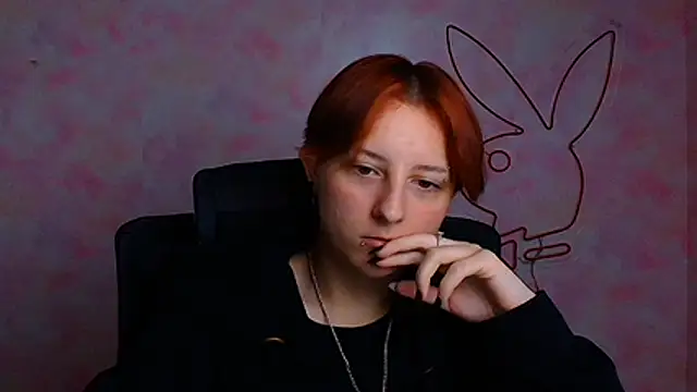 Snapshot of Dilara_Kiss_ chatting on 06/18/26, 09:25 Dilara Kiss online show from 06/18/26, 09:25