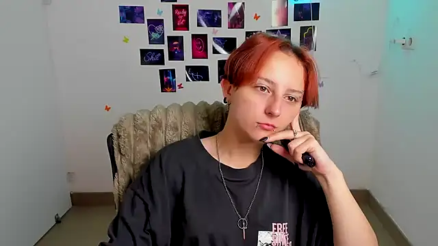 Snapshot of Dilara_Kiss_ chatting on 07/04/26, 05:13 Dilara Kiss online show from 07/04/26, 05:13