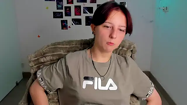 Snapshot of Dilara_Kiss_ chatting on 07/17/26, 05:14 Dilara Kiss online show from 07/17/26, 05:14