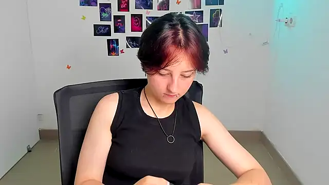 Snapshot of Dilara_Kiss_ chatting on 07/20/26, 11:12 Dilara Kiss online show from 07/20/26, 11:12