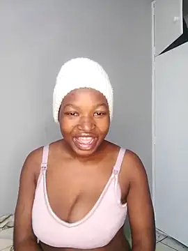 Snapshot of Cherryblush_2 chatting on 06/24/26, 04:17 Cherryblush 2 online show from 06/24/26, 04:17