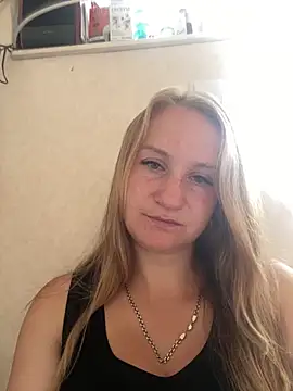 Emilia ki online show from 06/30/26, 11:44