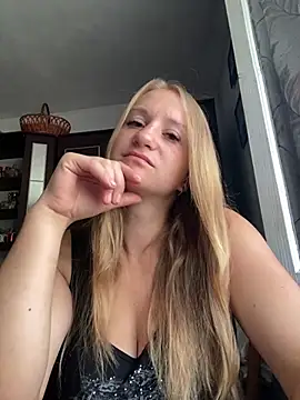 Emilia ki online show from 08/04/26, 04:37