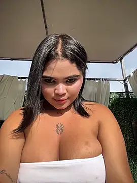 Snapshot of HoneyBunXXX chatting on 07/03/26, 01:06 HoneyBunXXX online show from 07/03/26, 01:06
