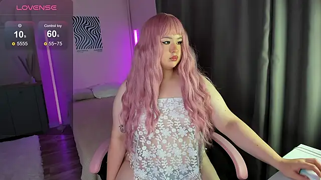 Snapshot of KamillaMurR chatting on 06/20/26, 01:19 KamillaMurR online show from 06/20/26, 01:19