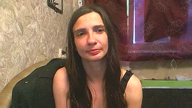 Snapshot of Alison_Wale chatting on 07/18/26, 08:51 Alison Wale online show from 07/18/26, 08:51