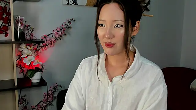 Lillie sunn online show from 06/21/26, 10:01