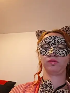 KociciZena01 online show from 07/04/26, 06:14