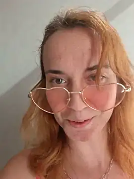 KociciZena01 online show from 07/10/26, 12:30