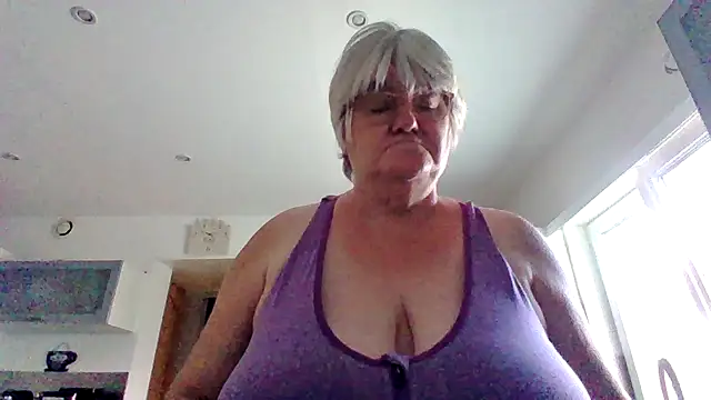 Snapshot of coquinesensuel chatting on 06/29/26, 01:22 coquinesensuel online show from 06/29/26, 01:22