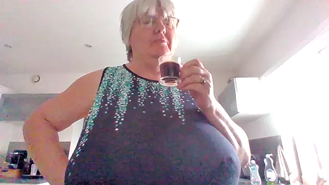 Snapshot of coquinesensuel chatting on 07/14/26, 06:51 coquinesensuel online show from 07/14/26, 06:51