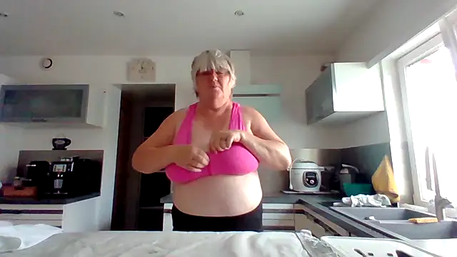 Snapshot of coquinesensuel chatting on 07/20/26, 10:50 coquinesensuel online show from 07/20/26, 10:50