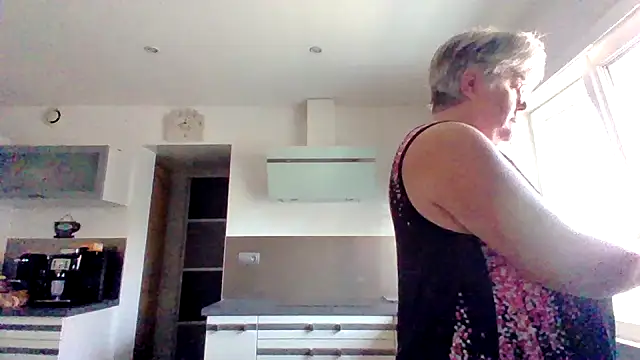 Snapshot of coquinesensuel chatting on 07/28/26, 07:15 coquinesensuel online show from 07/28/26, 07:15
