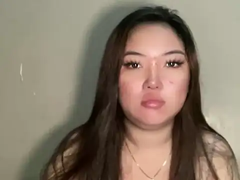 Snapshot of Youknow_imperfect chatting on 06/18/26, 03:51 Youknow imperfect online show from 06/18/26, 03:51