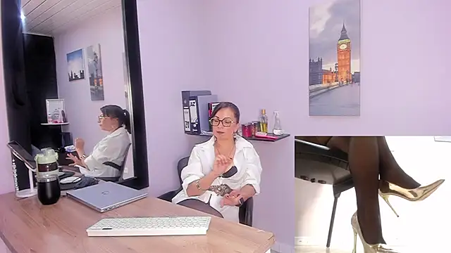 Greta Borbon  online show from 07/15/26, 12:21
