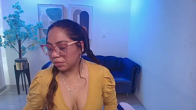 Snapshot of Silvana_lane chatting on 07/31/26, 07:35 Silvana lane online show from 07/31/26, 07:35