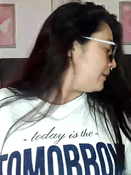 Snapshot of samm_curvy chatting on 07/18/26, 11:19 samm curvy online show from 07/18/26, 11:19