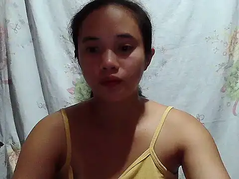 Snapshot of sophie_193 chatting on 06/20/26, 05:05 sophie 193 online show from 06/20/26, 05:05