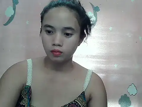 Snapshot of sophie_193 chatting on 07/16/26, 03:12 sophie 193 online show from 07/16/26, 03:12