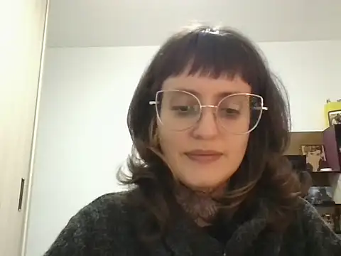 Snapshot of cathyfire chatting on 06/18/26, 06:35 cathyfire online show from 06/18/26, 06:35