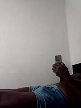 Snapshot of Kankandji12 chatting on 06/19/26, 12:20 Kankandji12 online show from 06/19/26, 12:20