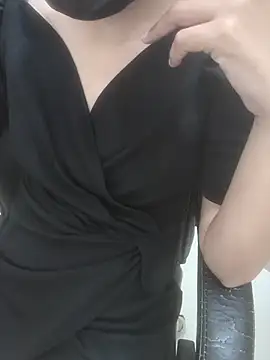 Snapshot of sushmita0 chatting on 06/25/26, 01:49 sushmita0 online show from 06/25/26, 01:49
