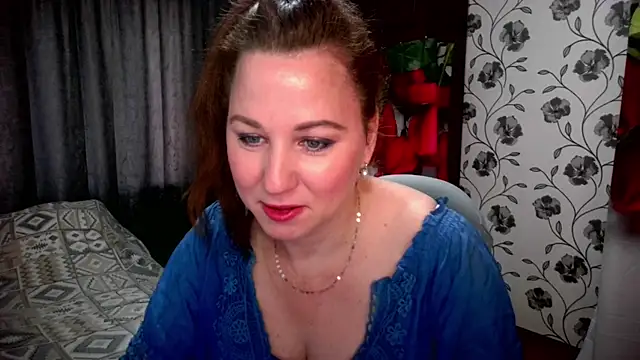 Snapshot of MirandaSummer2 chatting on 06/24/26, 06:12 MirandaSummer2 online show from 06/24/26, 06:12