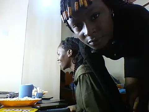 freakyqueenB online show from 06/20/26, 08:00