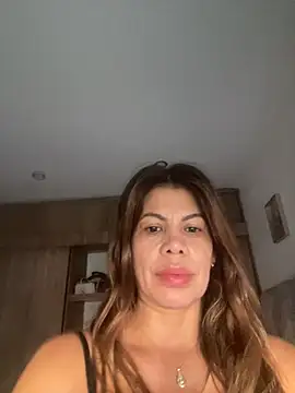 Valen Milf4u online show from 06/27/26, 11:37