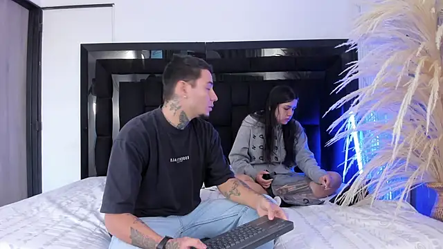 Snapshot of GabbyAndDominic chatting on 08/04/26, 11:57 GabbyAndDominic online show from 08/04/26, 11:57
