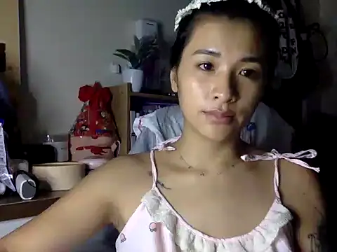 Snapshot of LavitaCen chatting on 06/18/26, 05:50 LavitaCen online show from 06/18/26, 05:50