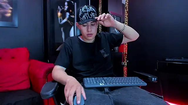 Thiagoo Vega online show from 06/20/26, 07:27