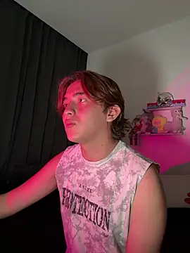 Snapshot of sweet_boyyy1 chatting on 08/06/26, 02:57 sweet boyyy1 online show from 08/06/26, 02:57