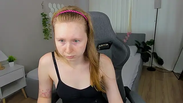 Snapshot of LiliTiny chatting on 08/01/26, 01:16 LiliTiny online show from 08/01/26, 01:16