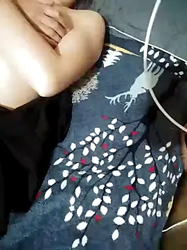 Snapshot of catcat_love chatting on 06/21/26, 04:48 catcat love online show from 06/21/26, 04:48