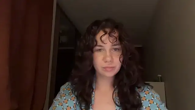 Snapshot of Loressava chatting on 07/02/26, 10:27 Loressava online show from 07/02/26, 10:27