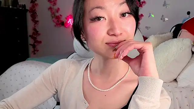 MySweetSofie online show from 09/15/25, 10:43