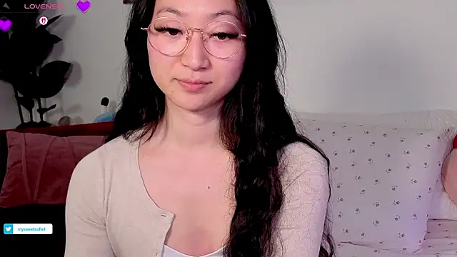 Snapshot of MySweetSofie chatting on 02/12/26, 02:06 MySweetSofie online show from 02/12/26, 02:06