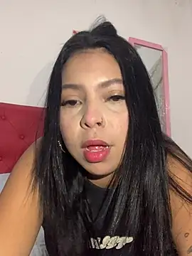 Snapshot of Emilygomez_19 chatting on 06/21/26, 04:48 Emilygomez 19 online show from 06/21/26, 04:48