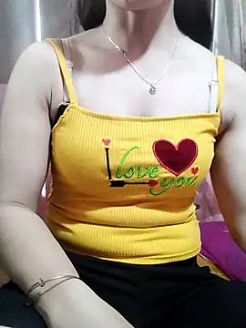 Snapshot of Myy_sexy chatting on 06/27/26, 04:50 Myy sexy online show from 06/27/26, 04:50