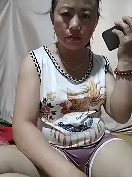 Snapshot of whatmes chatting on 08/01/26, 02:33 whatmes online show from 08/01/26, 02:33