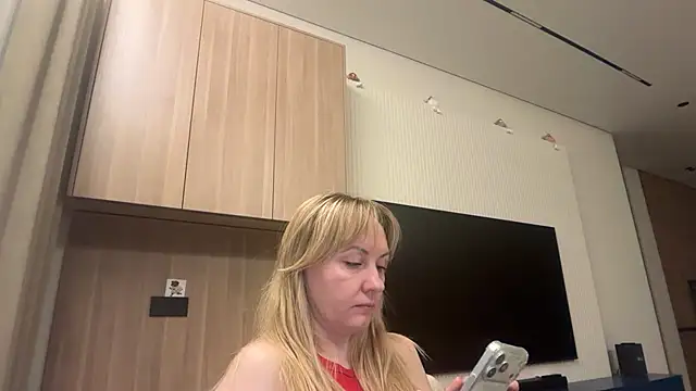 Dorielle online show from 06/25/26, 06:01