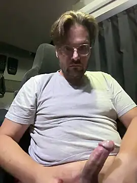 Belkeue40 online show from 07/28/26, 02:40