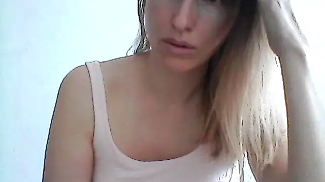 Snapshot of Nimetta chatting on 07/12/26, 03:41 Nimetta online show from 07/12/26, 03:41