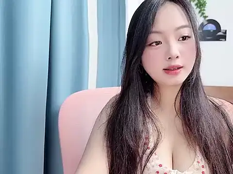 Snapshot of Winnie666999 chatting on 06/22/26, 02:13 Winnie666999 online show from 06/22/26, 02:13