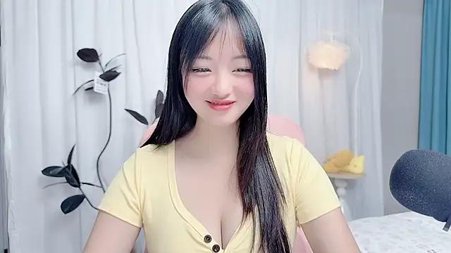 Snapshot of Winnie666999 chatting on 07/28/26, 12:48 Winnie666999 online show from 07/28/26, 12:48