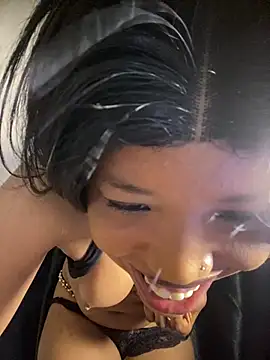 Snapshot of Horny_sexyiris chatting on 07/08/26, 12:53 Horny sexyiris online show from 07/08/26, 12:53
